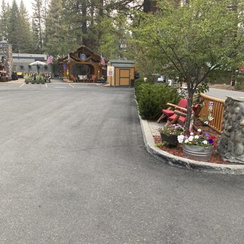 Fireside Lodge - View of patio area - Hotels Near Me - South Lake Tahoe, California Fireside Lodge - View of patio area - Hotels Near Me - South Lake Tahoe, California