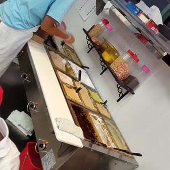 Duck Donuts - So the station could be cleaner, but they really take the time to make your donut beautiful. - Donuts Near Me - Herndon, Virginia Duck Donuts - So the station could be cleaner, but they really take the time to make your donut beautiful. - Donuts Near Me - Herndon, Virginia