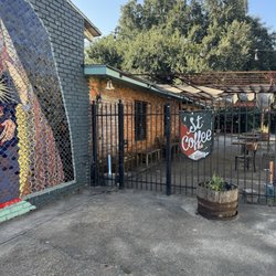 Saint Coffee - Exterior Courtyard
