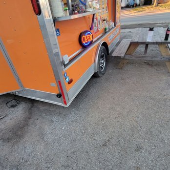 Taqueria Sabor Oaxaca - a taqueria truck parked in a parking lot - Tacos Near Me Taqueria Sabor Oaxaca - a taqueria truck parked in a parking lot - Tacos Near Me