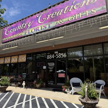 Country Creations Antique Mall - Entrance - Antiques Near Me - Brevard, North Carolina