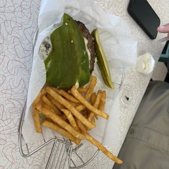 Mr D'z Route 66 Diner - Green chili cheese burger - Diners Near Me - Kingman, Arizona