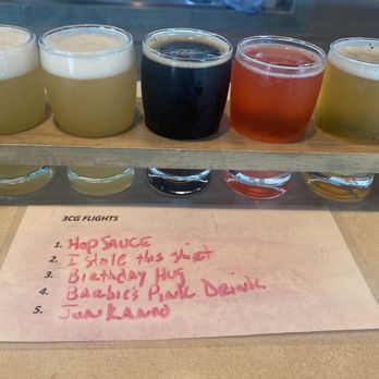 3 Car Garage Brewing - Flight - Breweries Near Me - Bradenton, Florida