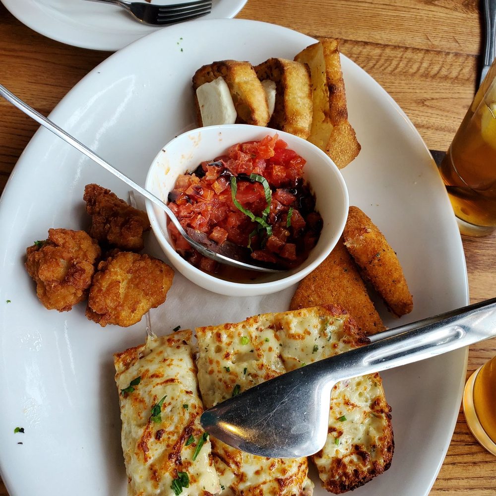 Giordano's - The $13.00 Sampler Appetizer - Salad Near Me - Kenosha, Wisconsin