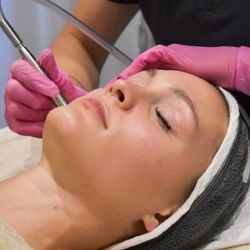 J Lounge Spa - Jlounge Facial