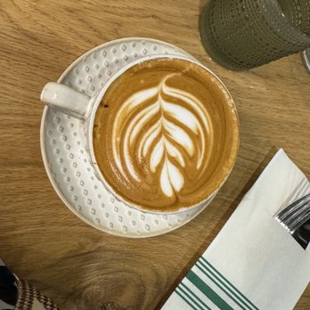 The Edison Automat - Amaretto Latte - Cafes Near Me - Edison, New Jersey