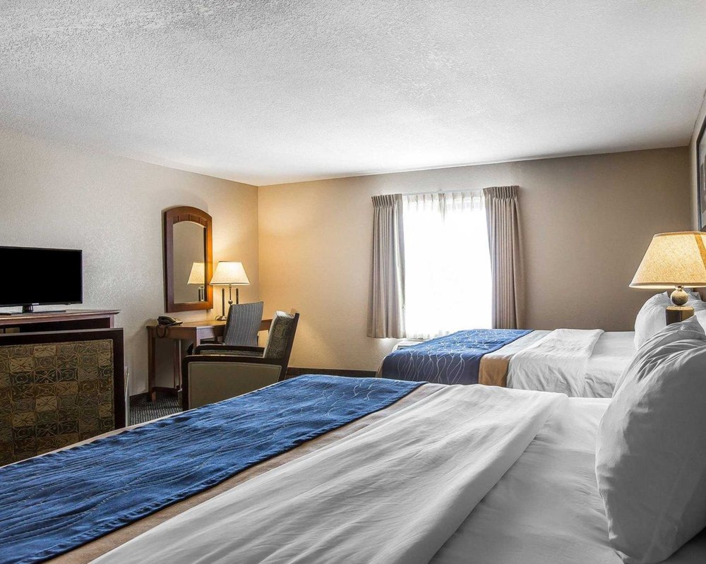 COMFORT INN & SUITES 23 Photos & 19 Reviews Hotels 83 Blue Ridge