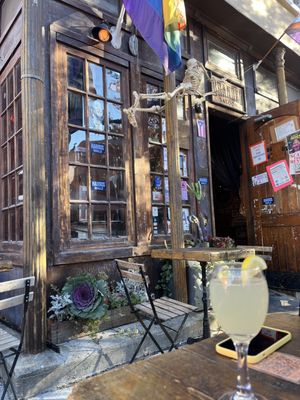 Branded Saloon by null