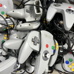 N64 Controllers I assume are being sold for parts.