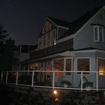 Ocean House - View of B&B at night - Hotels Near Me - Newport, Oregon