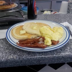 Richy's - This place is a hidden Gem! Breakfast is awsome good!Great service with a friendly smile !I will be back with the family.