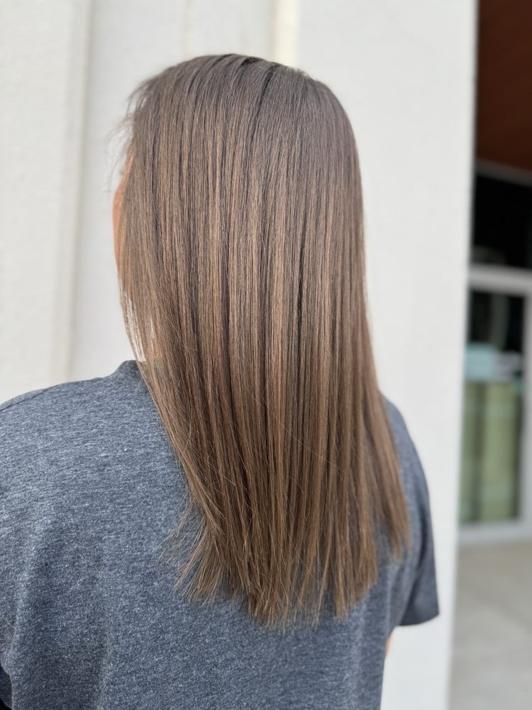 Avenue West Salon