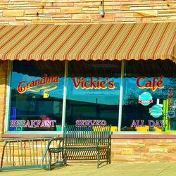 Grandma Vickie's Cafe - Exterior