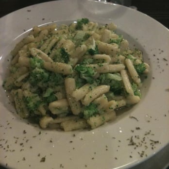 Napolis Pizza - Fresh Broccoli and Cavatelli, Best I Ever Had. - Pizza Near Me - Pittston, Pennsylvania
