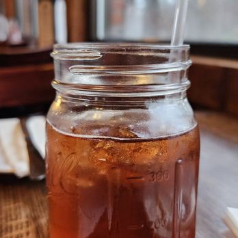 Mason Jar - Raspberry iced tea - American Near Me - Mahwah, New Jersey