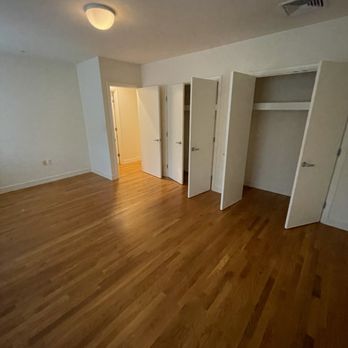 Brush And Roll Painting - an empty room - Painters Near Me Brush And Roll Painting - an empty room - Painters Near Me
