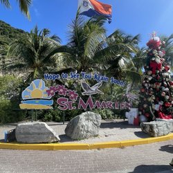 Maxines Carribean Restaurant