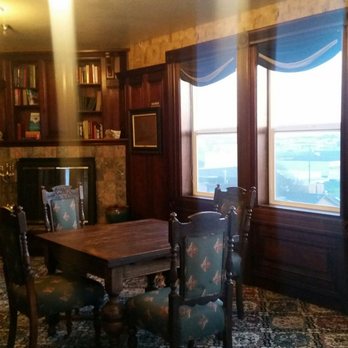 The Inn at 2nd & C - Lounge - Hotels Near Me - Eureka, California