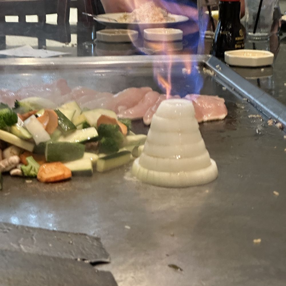 Fujiyama - Onion stacked volcano - Sushi Bars Near Me - Milwaukee, Wisconsin