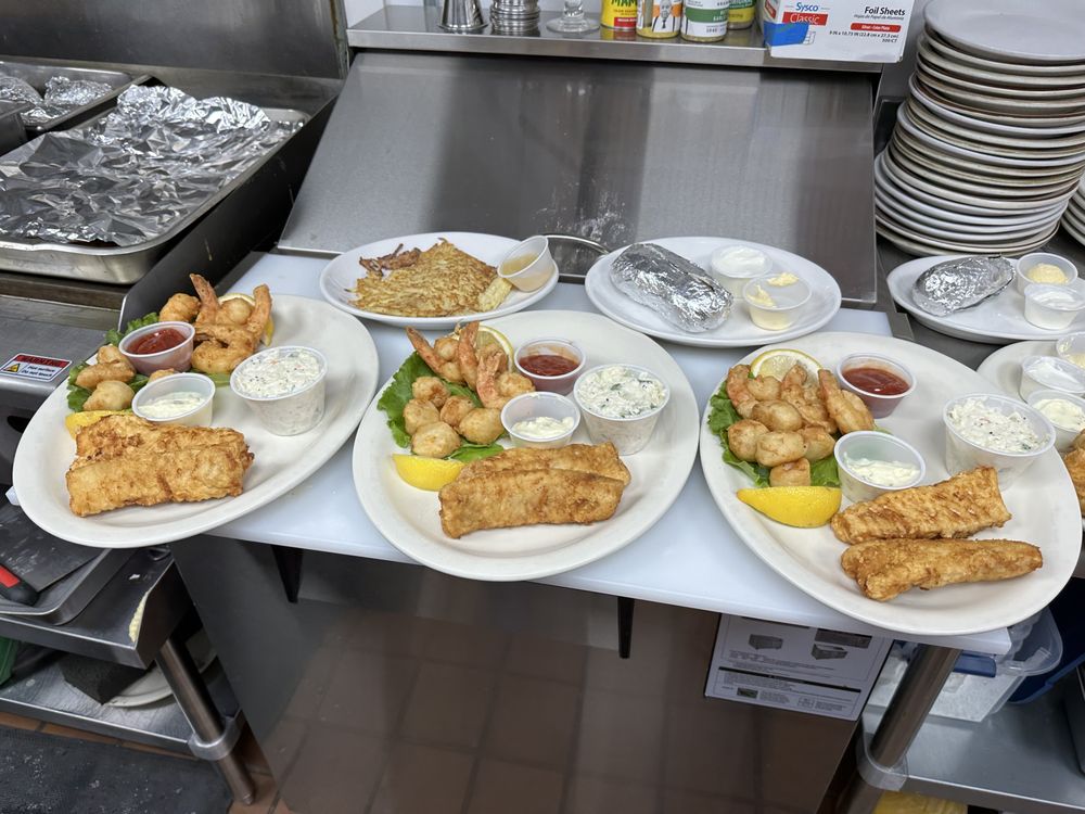 THE KITCHEN TABLE DINER - Updated July 2025 - 133 N Main St ...