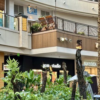 Gem Studio - Gorgeous Outside view! - Jewelry Near Me - Honolulu, Hawaii