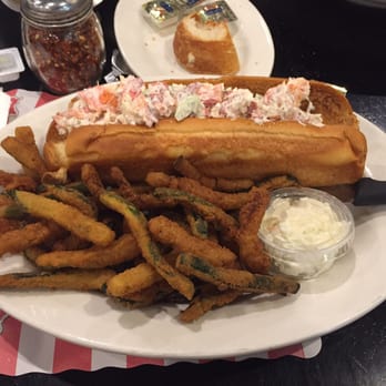 Randazzo's Clam Bar - Lobster roll with zucchini fries - Seafood Near Me - Brooklyn, New York Randazzo's Clam Bar - Lobster roll with zucchini fries - Seafood Near Me - Brooklyn, New York