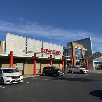Bowlero South Seattle - Bowling Near Me - Tukwila, Washington Bowlero South Seattle - Bowling Near Me - Tukwila, Washington