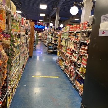 The Market Stores - the aisles of a grocery store - Grocery Near Me - Victoria, British Columbia