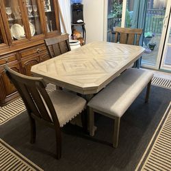7 Day Furniture & Mattress Store