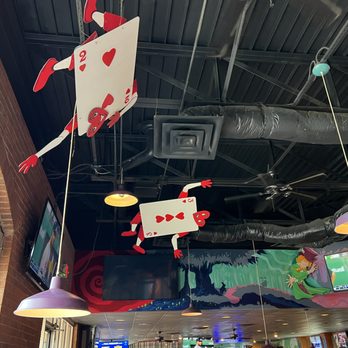 Mellow Mushroom Atlanta - Brookhaven - Alice in Wonderland theme carries throughout the restaurant. - Pizza Near Me - Atlanta, Georgia Mellow Mushroom Atlanta - Brookhaven - Alice in Wonderland theme carries throughout the restaurant. - Pizza Near Me - Atlanta, Georgia