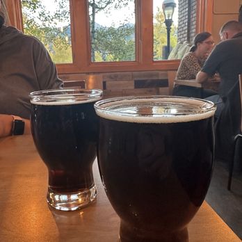 Breckenridge Brewery & Pub - Autumn ale - Brewpubs Near Me - Breckenridge, Colorado