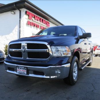 Twins Auto Mall - 2019 RAM 1500 WARLOCK 4X4 CREW CAB - Used Car Dealers Near Me - Rockford, Illinois Twins Auto Mall - 2019 RAM 1500 WARLOCK 4X4 CREW CAB - Used Car Dealers Near Me - Rockford, Illinois