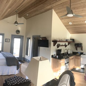 Hummingbird Inn - Panoramic view of the inside - Hotels Near Me - Goshen, Virginia Hummingbird Inn - Panoramic view of the inside - Hotels Near Me - Goshen, Virginia