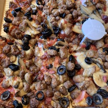Jet's Pizza - Pizza Near Me - Johns Creek, Georgia Jet's Pizza - Pizza Near Me - Johns Creek, Georgia