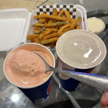 Super Chili Burgers - Strawberry and Cookies&Creme Milkshakes - Burgers Near Me - Chino, California Super Chili Burgers - Strawberry and Cookies&Creme Milkshakes - Burgers Near Me - Chino, California