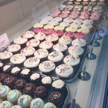 SusieCakes - Studio City - Bakeries Near Me - Studio City, California SusieCakes - Studio City - Bakeries Near Me - Studio City, California