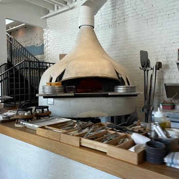 West Rose - Pizza oven - New American Near Me - Ellicottville, New York