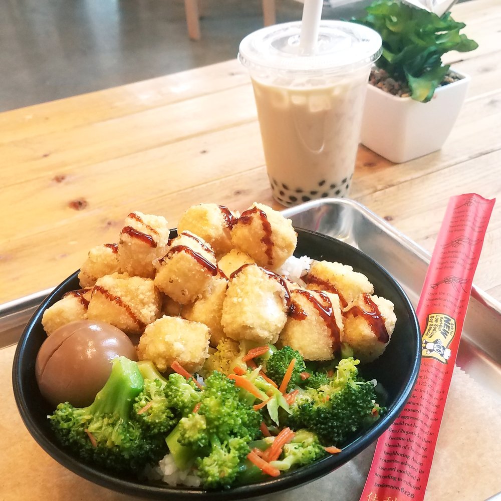 Cha House - Raleigh - Tofu platter with Oolong tea. - Bubble Tea Near Me - Raleigh, North Carolina