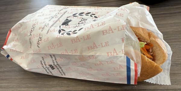 Bánh Mì Ba Lẹ & Bakery by null