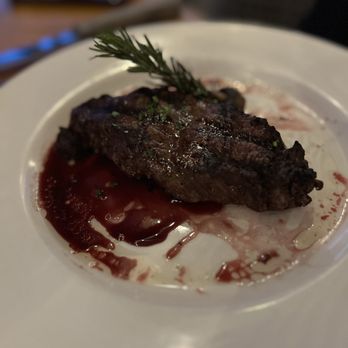 Mauka Bar and Grill - The Filet - Cocktail Bars Near Me - Kamuela, Hawaii