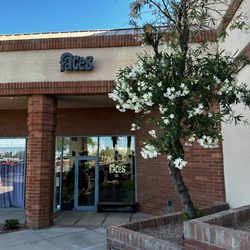 Faces Skate Shop