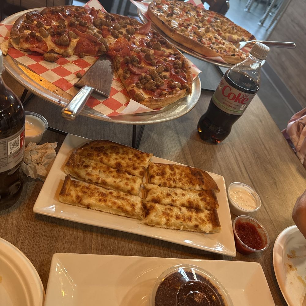 Pizza Twist - All Meat Pizzatwist Garlic Chicken Pizzatwist Cheesy Bread - Pizza Near Me - Chesapeake, Virginia Pizza Twist - All Meat Pizzatwist Garlic Chicken Pizzatwist Cheesy Bread - Pizza Near Me - Chesapeake, Virginia