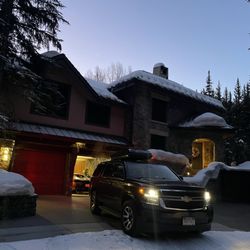 Town to Mountain Express Denver Airport Shuttle - Denver Airport private shuttle to Vail