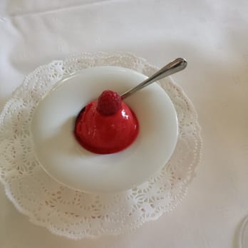 Locanda Grappolo d'oro - Himbeersorbet - French Near Me - Lebach, SL