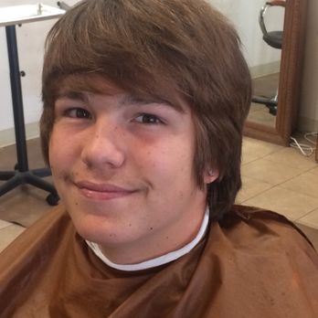 Park Avenue Hair Stuido - Just a look at the hair before his highlights - Hair Salons Near Me - Glendale, California Park Avenue Hair Stuido - Just a look at the hair before his highlights - Hair Salons Near Me - Glendale, California