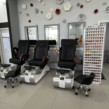 Bella Nail & Lashes - Additional Pedicure chairs in the back too - Nail Salons Near Me - Las Vegas, Nevada