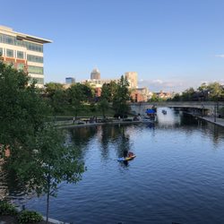 Pure Soul Paddle Board Yoga - Paddle board location at the basin at the canal.