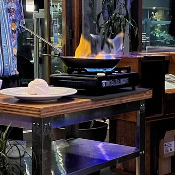 Aloha Steakhouse - Bananas Foster being made - Steakhouses Near Me - Ventura, California Aloha Steakhouse - Bananas Foster being made - Steakhouses Near Me - Ventura, California