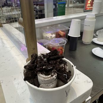 Mini Delights - Cookies and cream rolled ice cream treat - Ice Cream & Frozen Yogurt Near Me - Fort Worth, Texas Mini Delights - Cookies and cream rolled ice cream treat - Ice Cream & Frozen Yogurt Near Me - Fort Worth, Texas