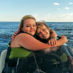 Humber Bay Boat Adventures - Our Toronto Island Tours always include a swim. Get your fun on and prepare to get wet! Towels and refreshments provided.